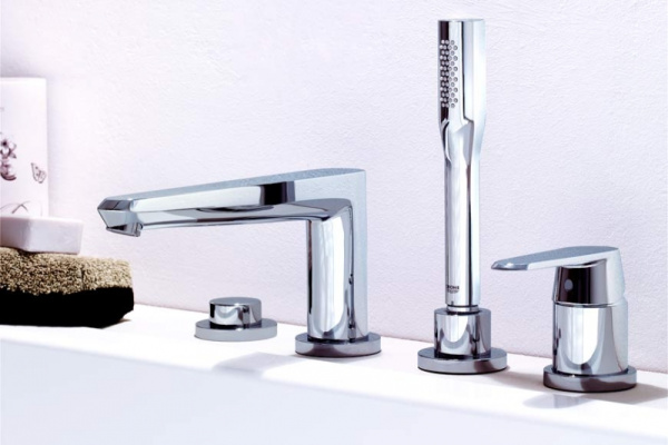 Смеситель однорычажный для ванны на 4 отверстия Grohe Eurostyle Cosmopolitan 23048 002 (23048002) хром  Смеситель однорычажный для ванны на 4 отверстия Grohe Eurostyle Cosmopolitan 23048 002 (23048002) хром