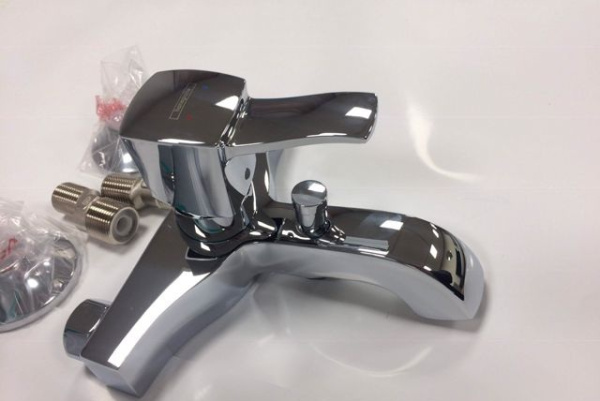 Смеситель для ванны Hansgrohe Metropol 31340000