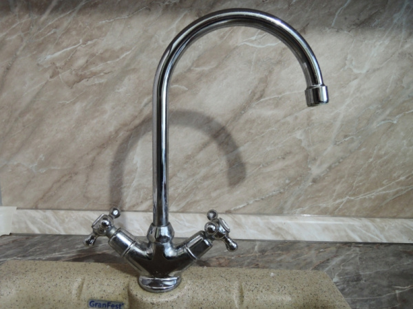 Смеситель для кухонной мойки Lemark Plus Harmony (LM1405C)