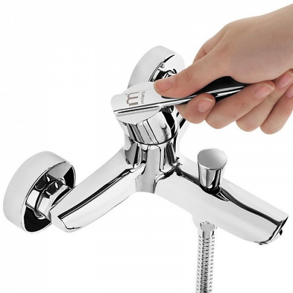 Смеситель для ванны Milardo Magellan MAGSB00M02