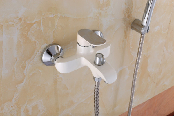 Смеситель для ванны Hansen H30003