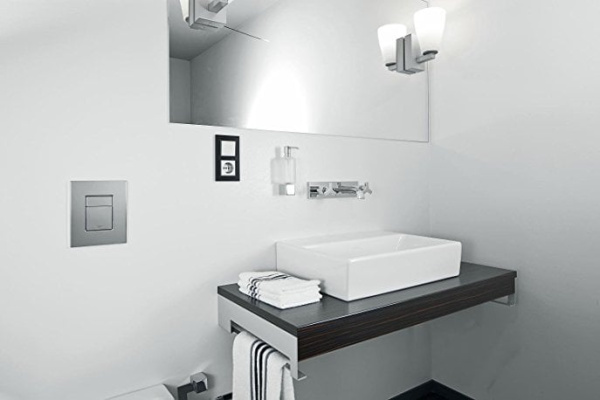 Смеситель для раковины на три отверстия Grohe Allure 20192 000 (20192000) Смеситель для раковины на три отверстия Grohe Allure 20192 000 (20192000)