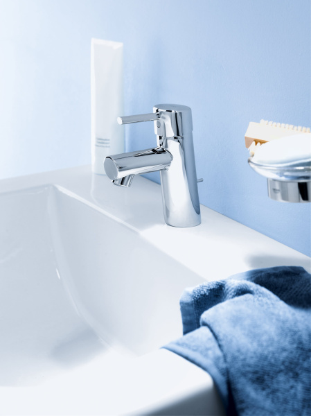 Смеситель для раковины однорычажный Grohe Concetto 32204 10E (3220410E) хром