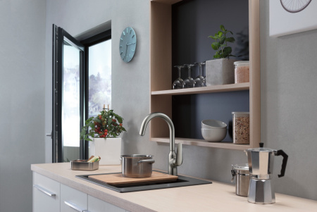 Смеситель для кухни однорычажный Hansgrohe Focus M42 71802800 нержавеющая сталь