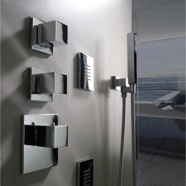 Термостат для душа на 2 потребителя Bossini HighFlow Outlets Z032203.073 черный матовый