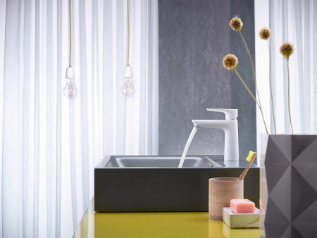 Смеситель для раковины с донным клапаном CoolStart Hansgrohe Talis E 71713700 белый матовый