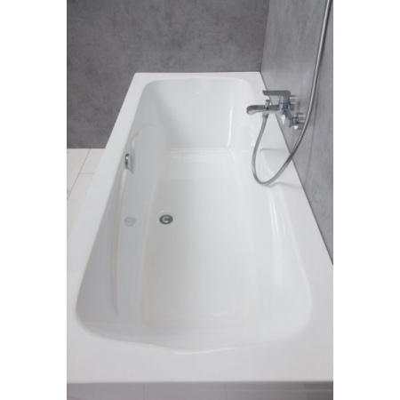 Акриловая ванна 180х80 см BelBagno BB104-180-80