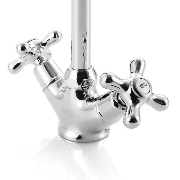 Смеситель для кухонной мойки IDDIS Jeals (59000T4C+W04)