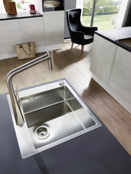 Смеситель для кухни Hansgrohe Metris Select M71 73820800 нержавеющая сталь