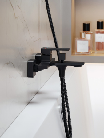 Душевая система смеситель с изливом Orange Lutz M04-932b черный