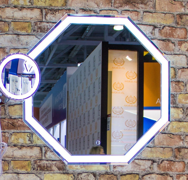 Зеркало с подсветкой Art&Max ARGO AM-Arg-700-700-DS-F