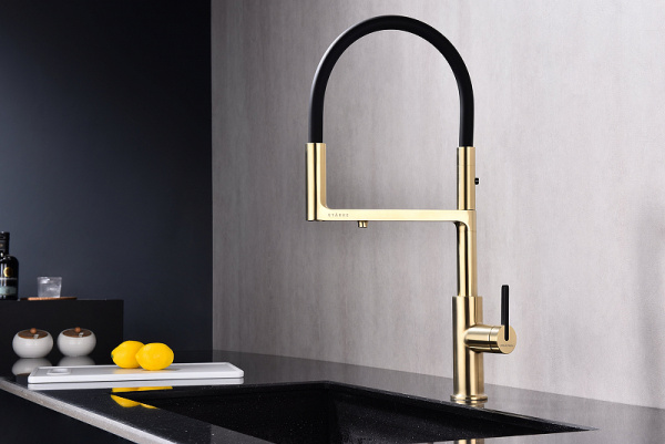 Смеситель для кухни с подключением к фильтру  Paulmark Tornado To213402-SBG