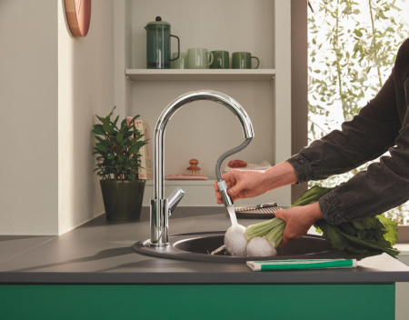 Смеситель для кухни с выдвижным изливом Grohe BauEdge New 30536 000 (30536000)