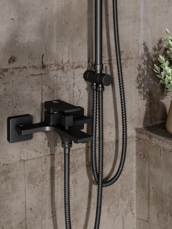 Душевая система Orange Lutz M04-944b смеситель с изливом, черный